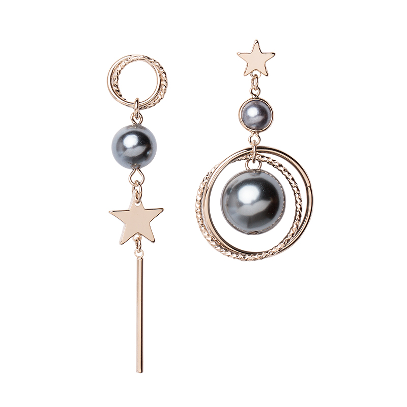 La version coréenne des boucles d\'oreilles d\'humeur de mode